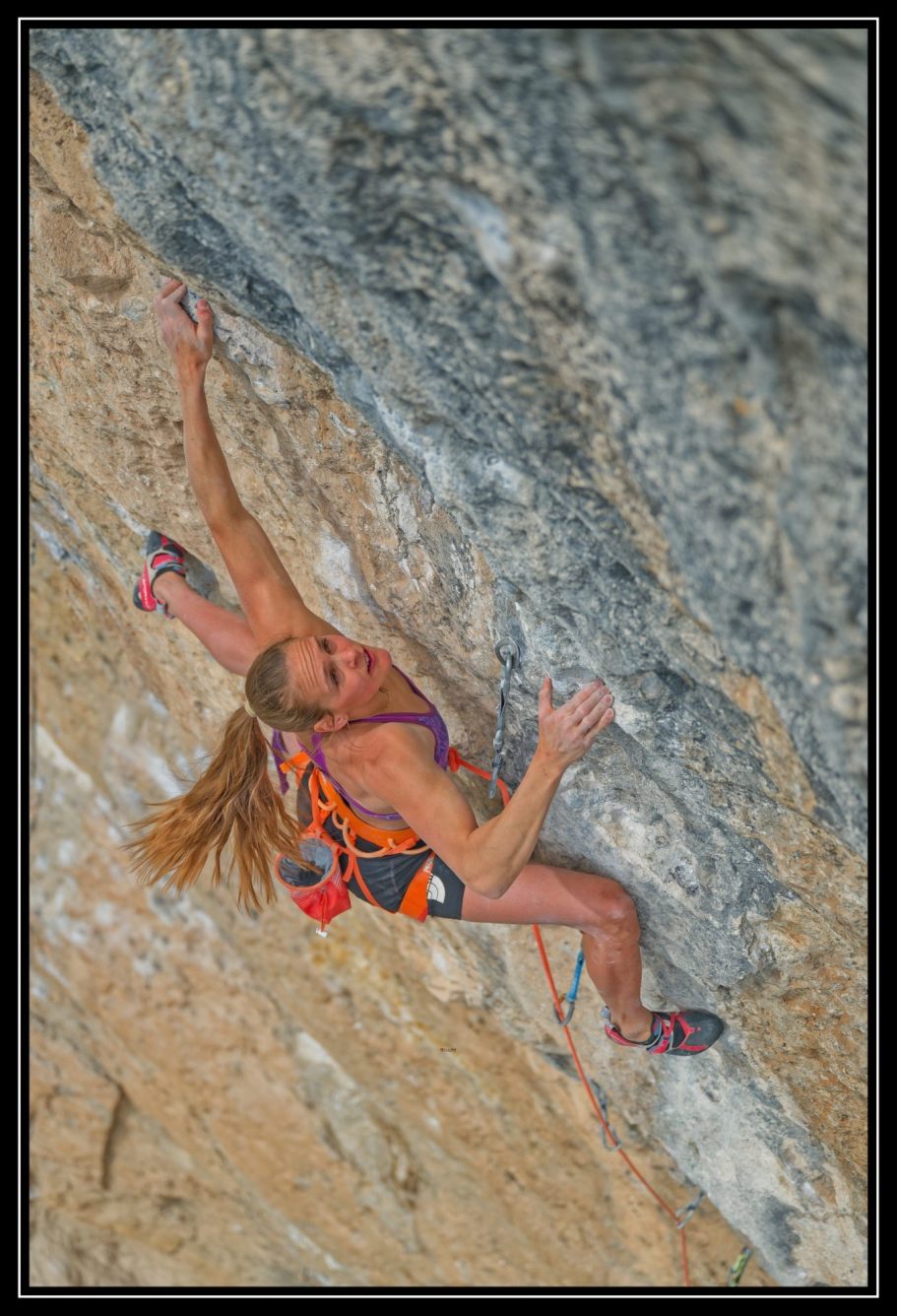 Oliana climbing Papichulo